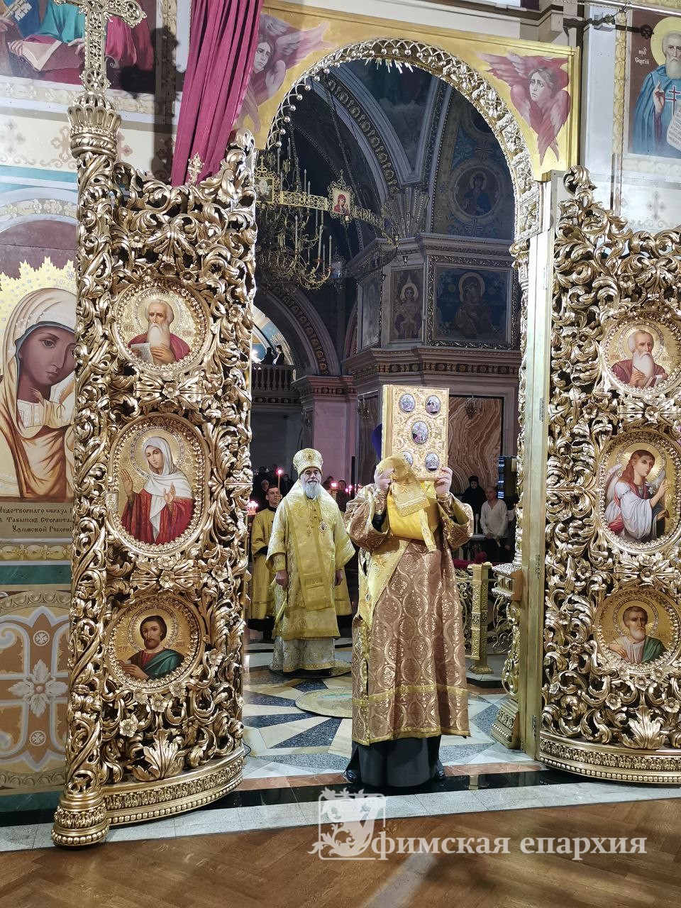 Служение митр.Никона в Неделю 20-ю по Пятидесятнице и день поминовения безвинно богоборцами убиенных или безвинно пребывавших в заключении: фото 2