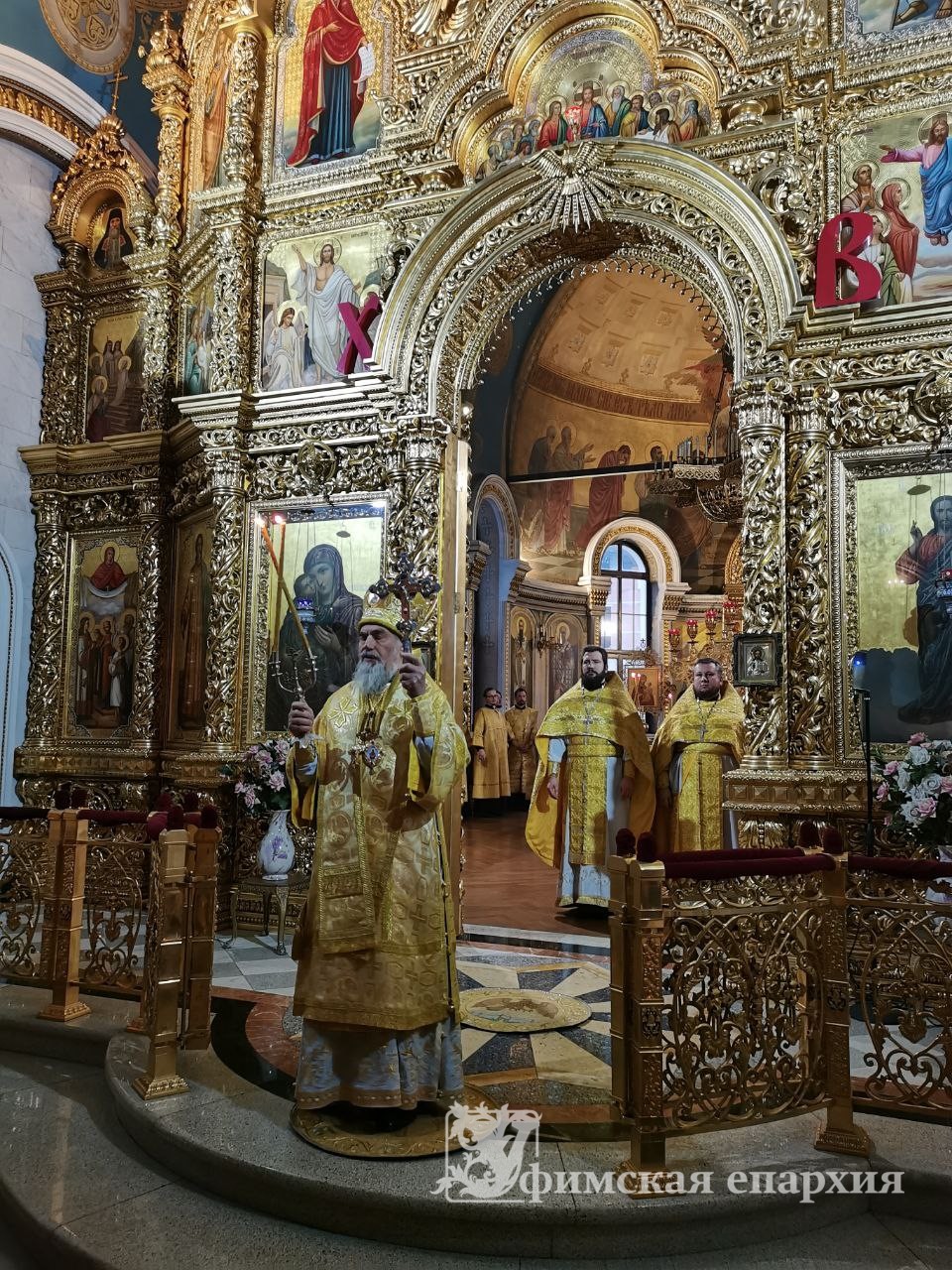 Служение митр.Никона в Неделю 20-ю по Пятидесятнице и день поминовения безвинно богоборцами убиенных или безвинно пребывавших в заключении: фото 4