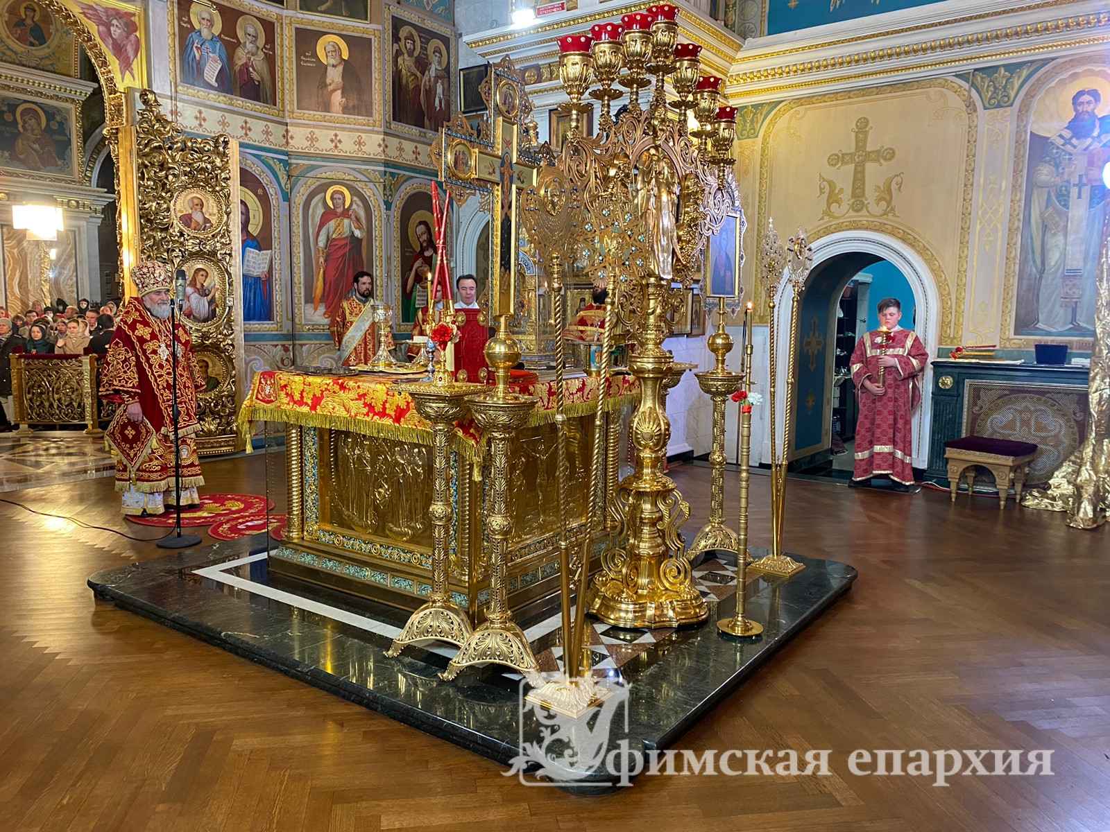 Митрополит Никон возглавил богослужение Святой Пасхи: фото 11