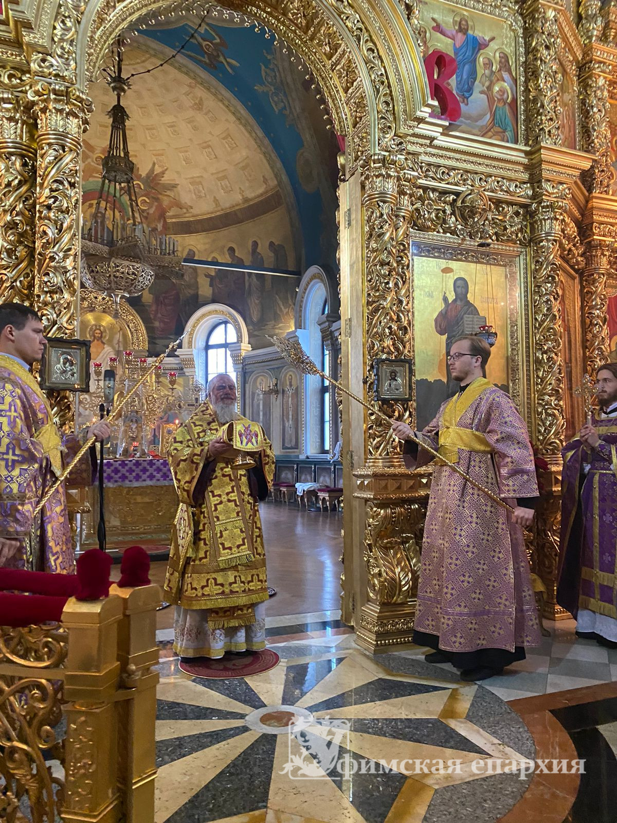 Архиерейское богослужение в Неделю 17-ю по Пятидесятнице: фото 3