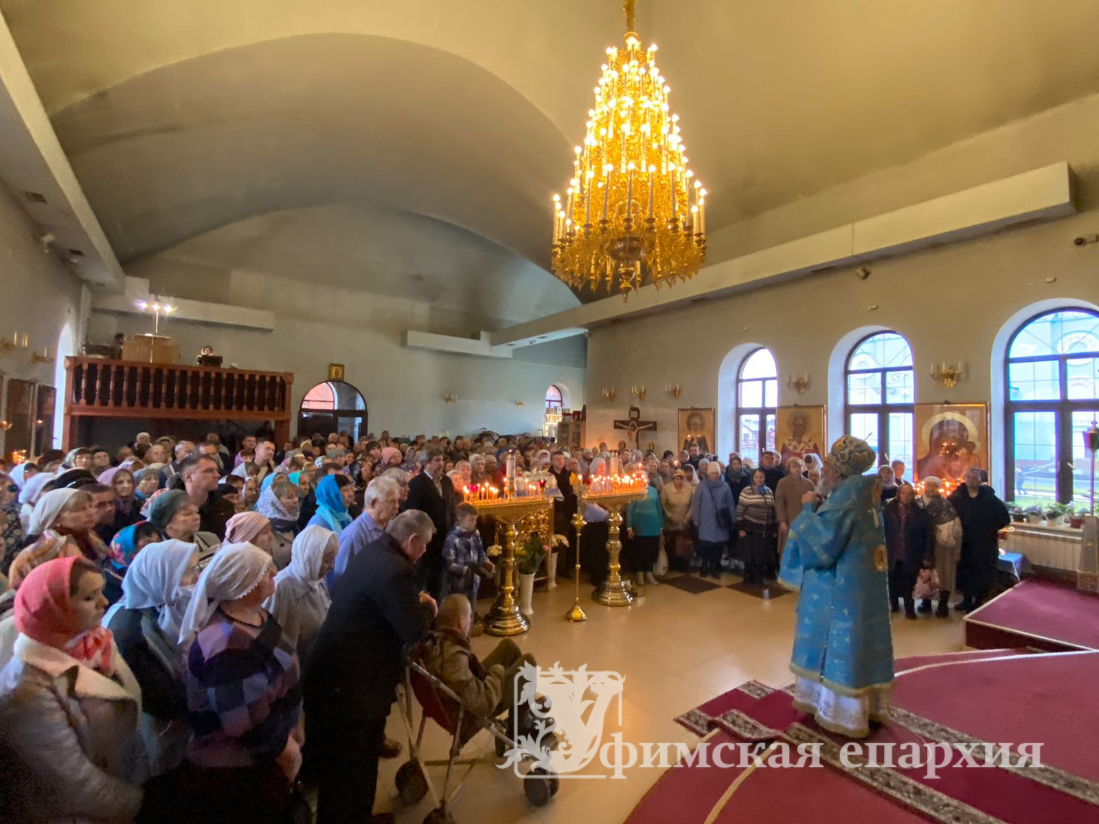 Служение митрополита Никона в день Казанской иконы Божией Матери: фото 6