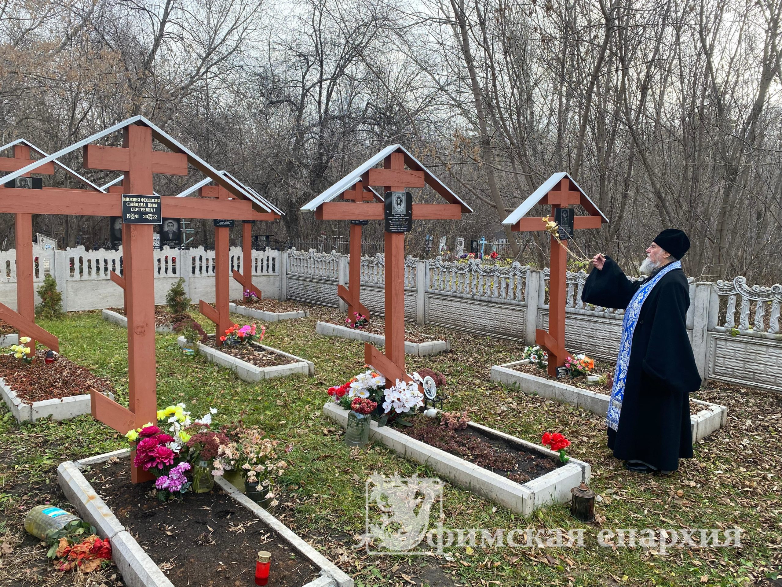 Служение митрополита Никона в день Казанской иконы Божией Матери: фото 10