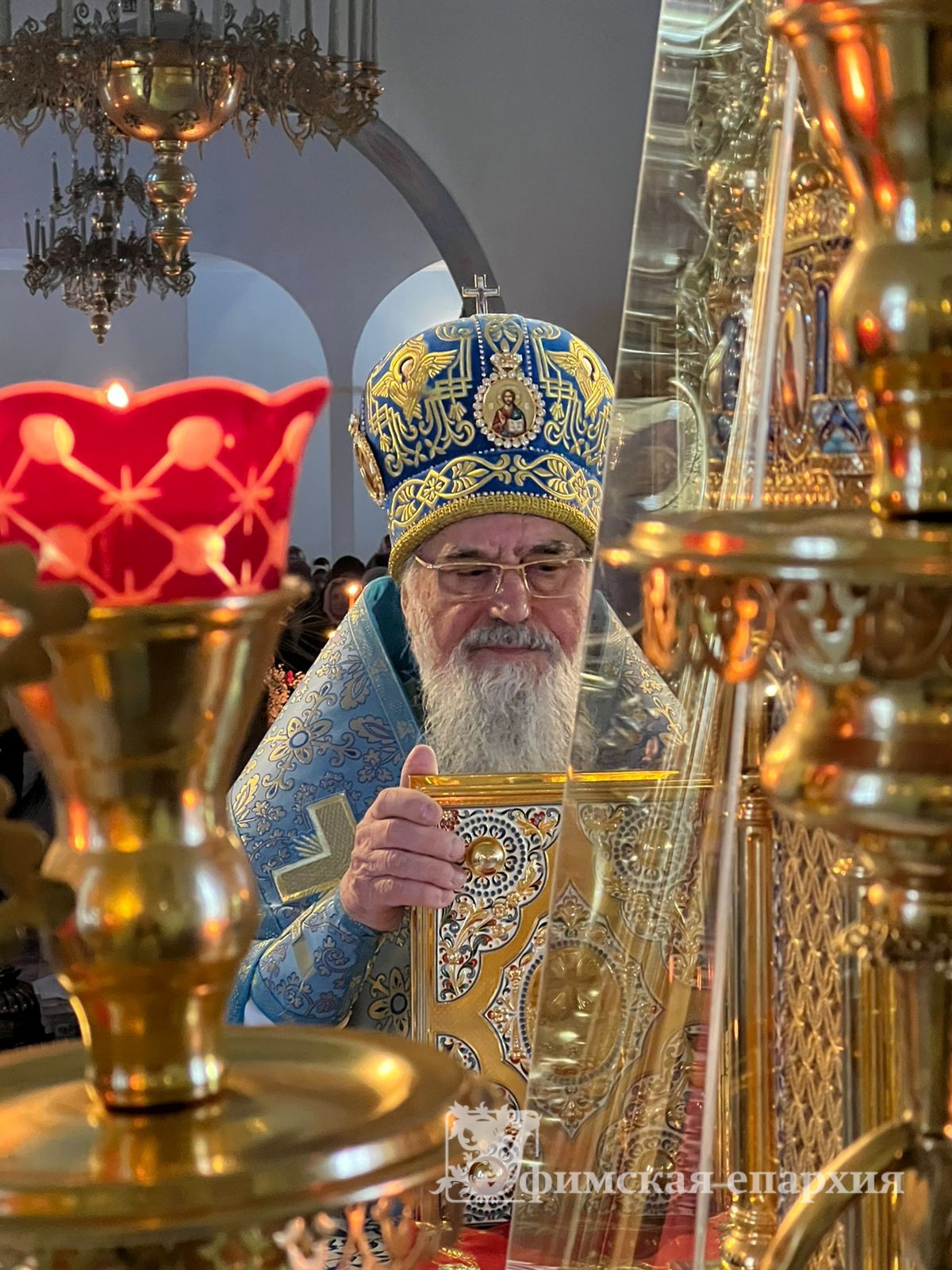 Служение митрополита Никона в великий двунадесятый праздник Сретения Господня: фото 2