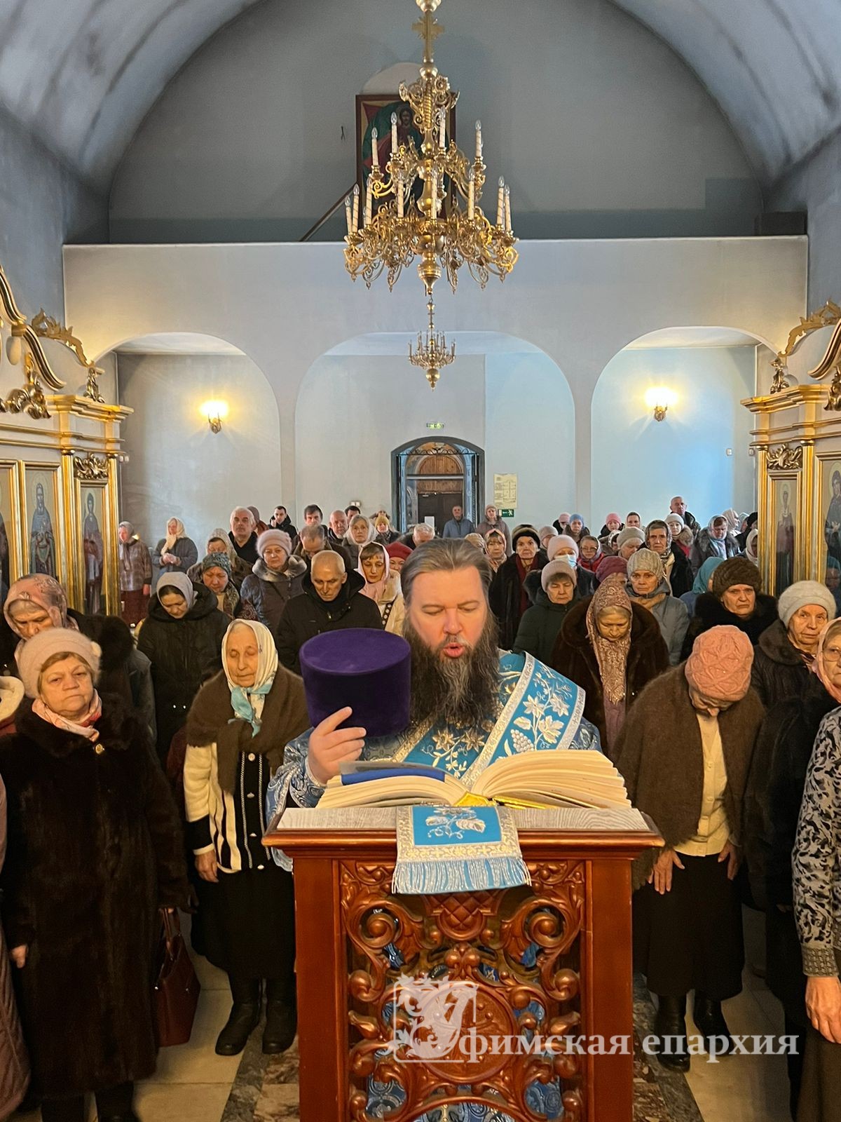 Служение митрополита Никона в великий двунадесятый праздник Сретения Господня: фото 6