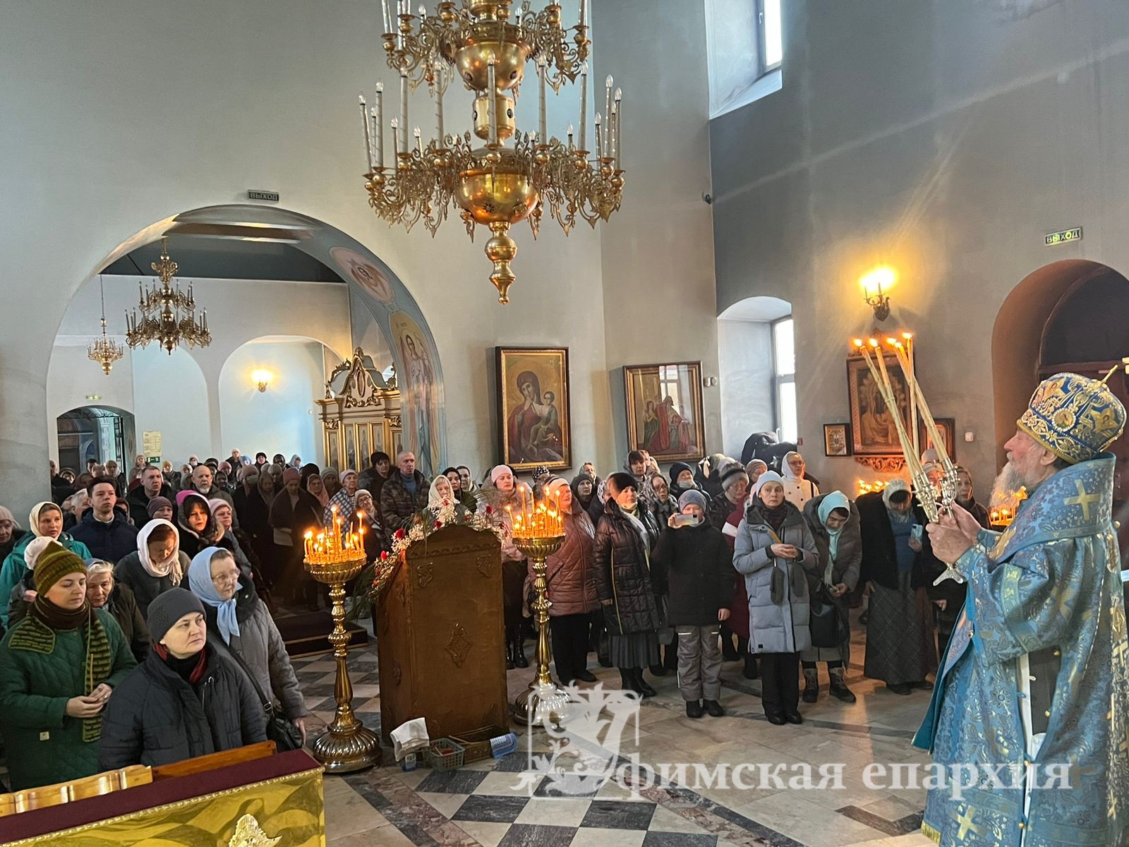 Служение митрополита Никона в великий двунадесятый праздник Сретения Господня: фото 7