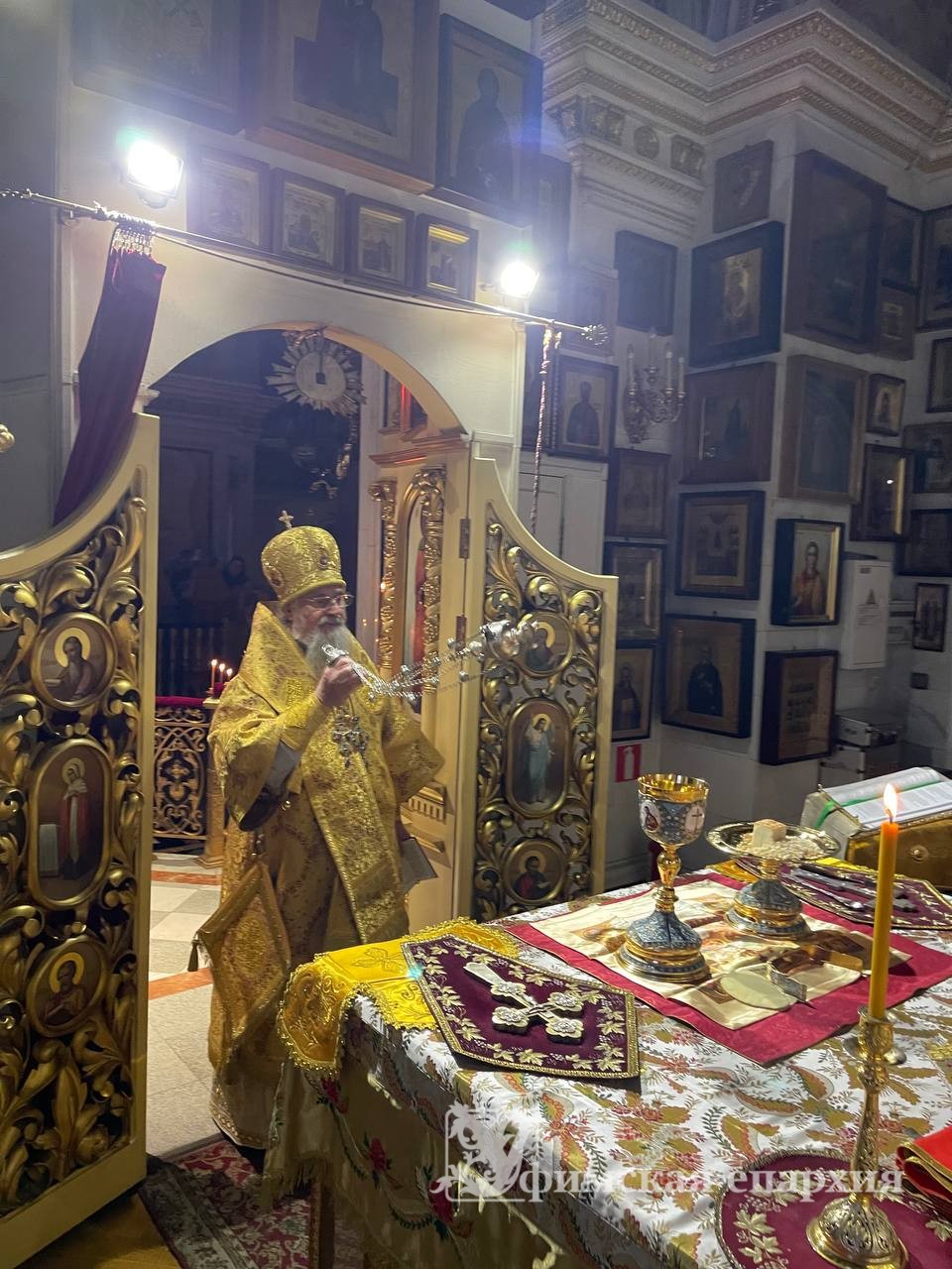 Служение митр.Никона в праздник Собора вселенских учителей и святителей Василия Великого, Григория Богослова и Иоанна Златоустого: фото 3