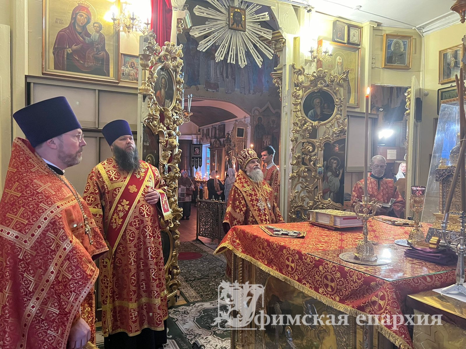 Служение митрополита Никона в Неделю 36-ю по Пятидесятнице и день священномученика Игнатия Богоносца: фото 1