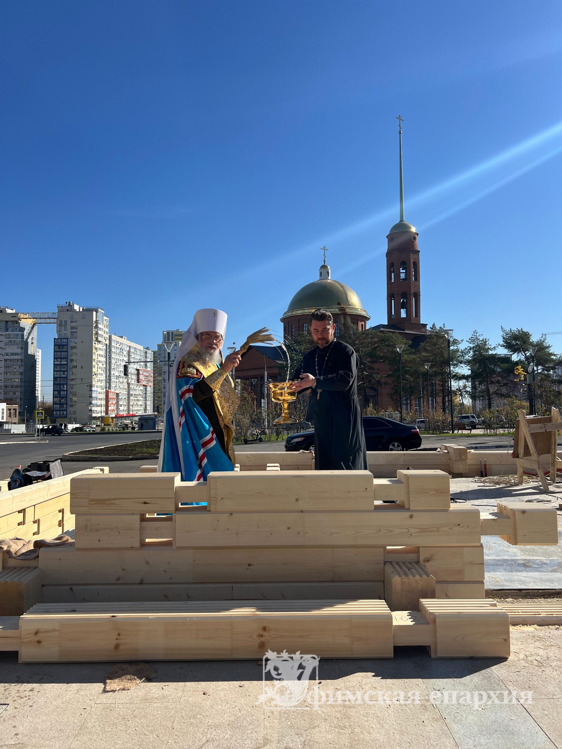 Митрополит Никон освятил первый венец реконструируемого храма святых Кирилла и Мефодия: фото 2