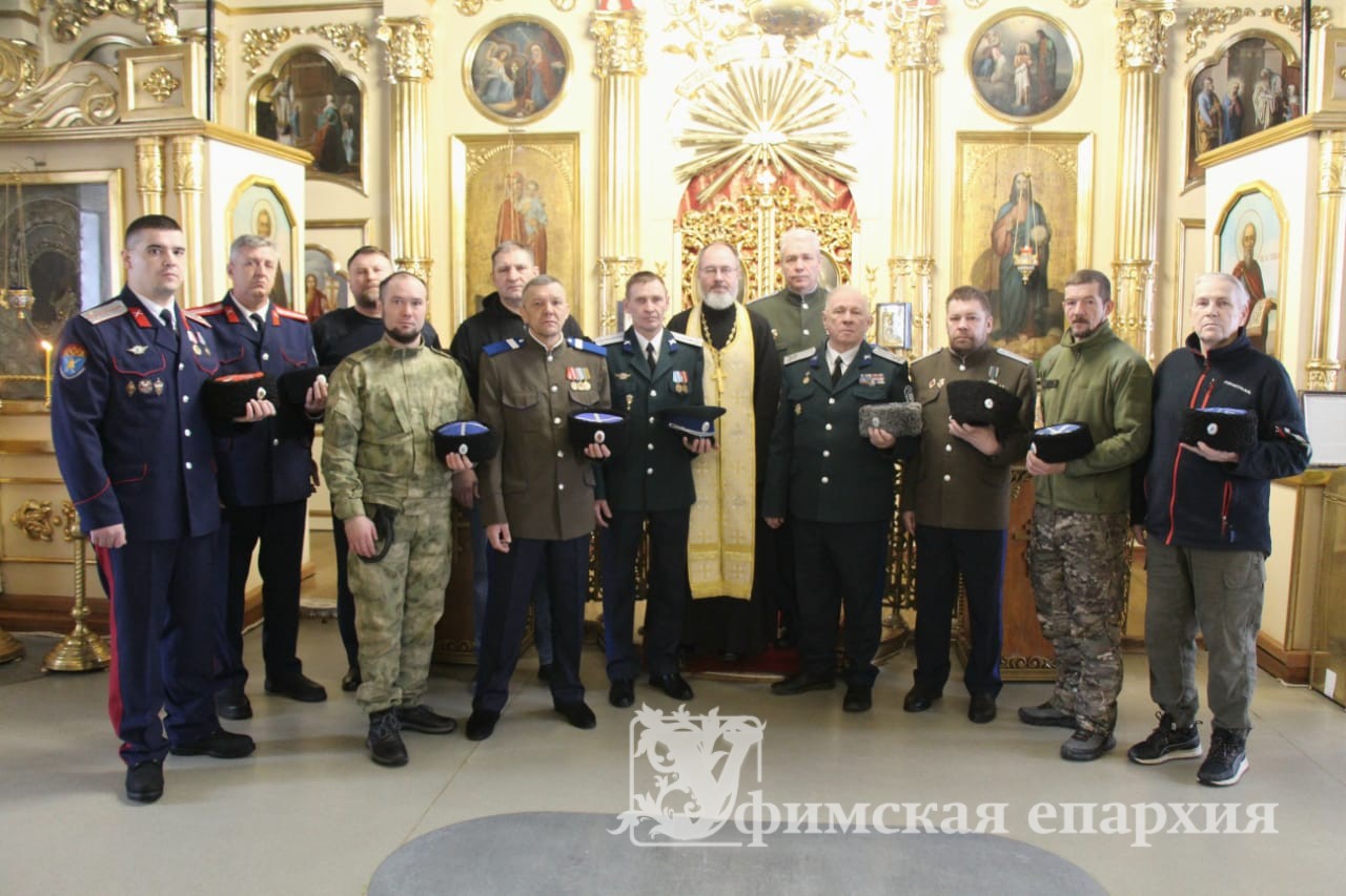Молитвой и делом помянули погибших воинов, казаков и жертв политических репрессий: фото 2