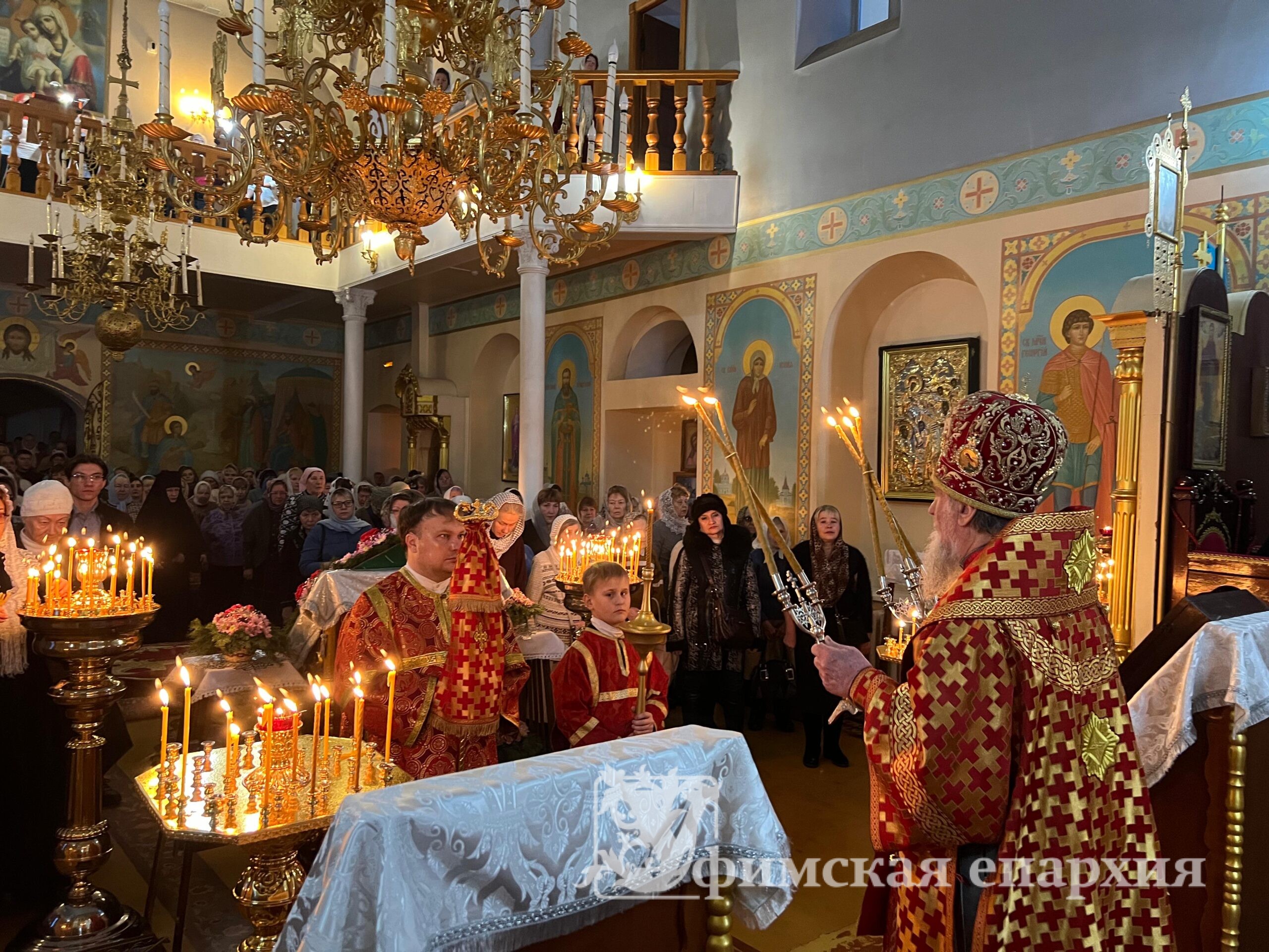 Архиерейское богослужение в престольный праздник Татианинского храма г. Стерлитамака: фото 3