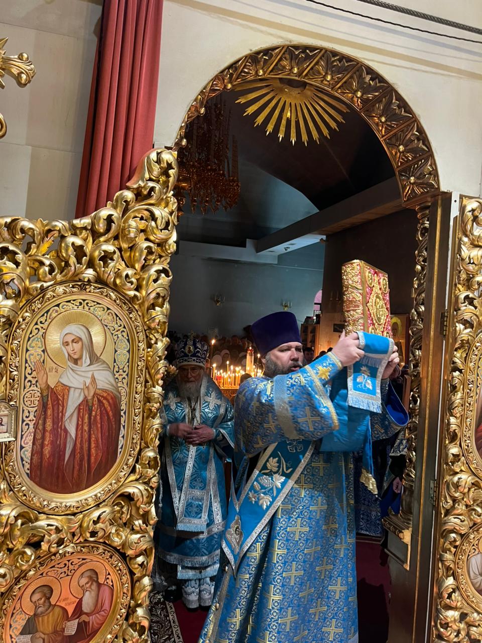 Служение митрополита Никона в честь Казанской иконы Божией Матери: фото 2