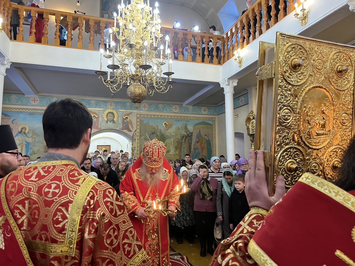Служение митрополита Филарета в Неделю 33-ю по Пятидесятнице, по Богоявлении, и день св.мученицы Татианы: фото 4