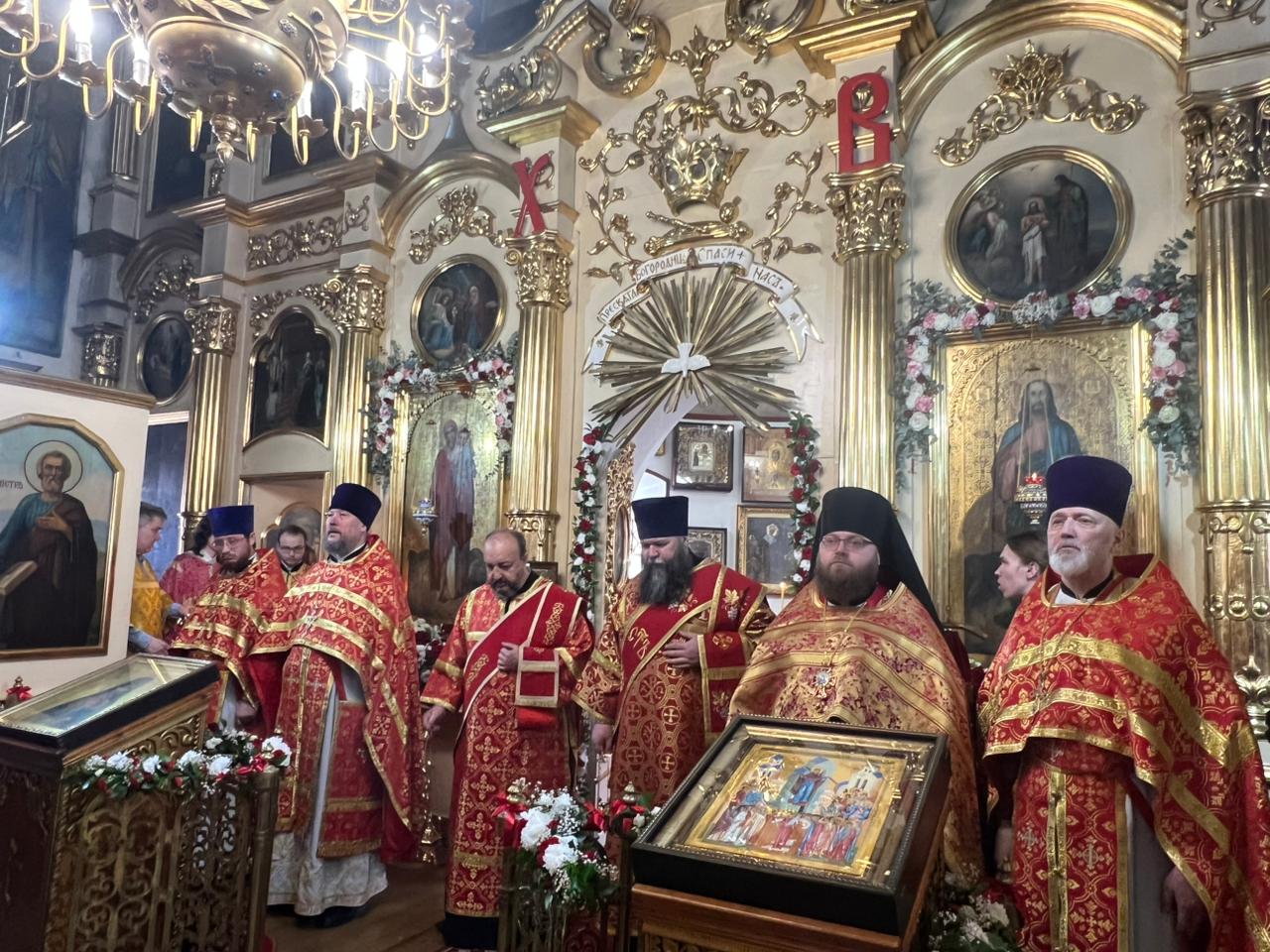 Служение митрополита Филарета в четверг Светлой седмицы: фото 5