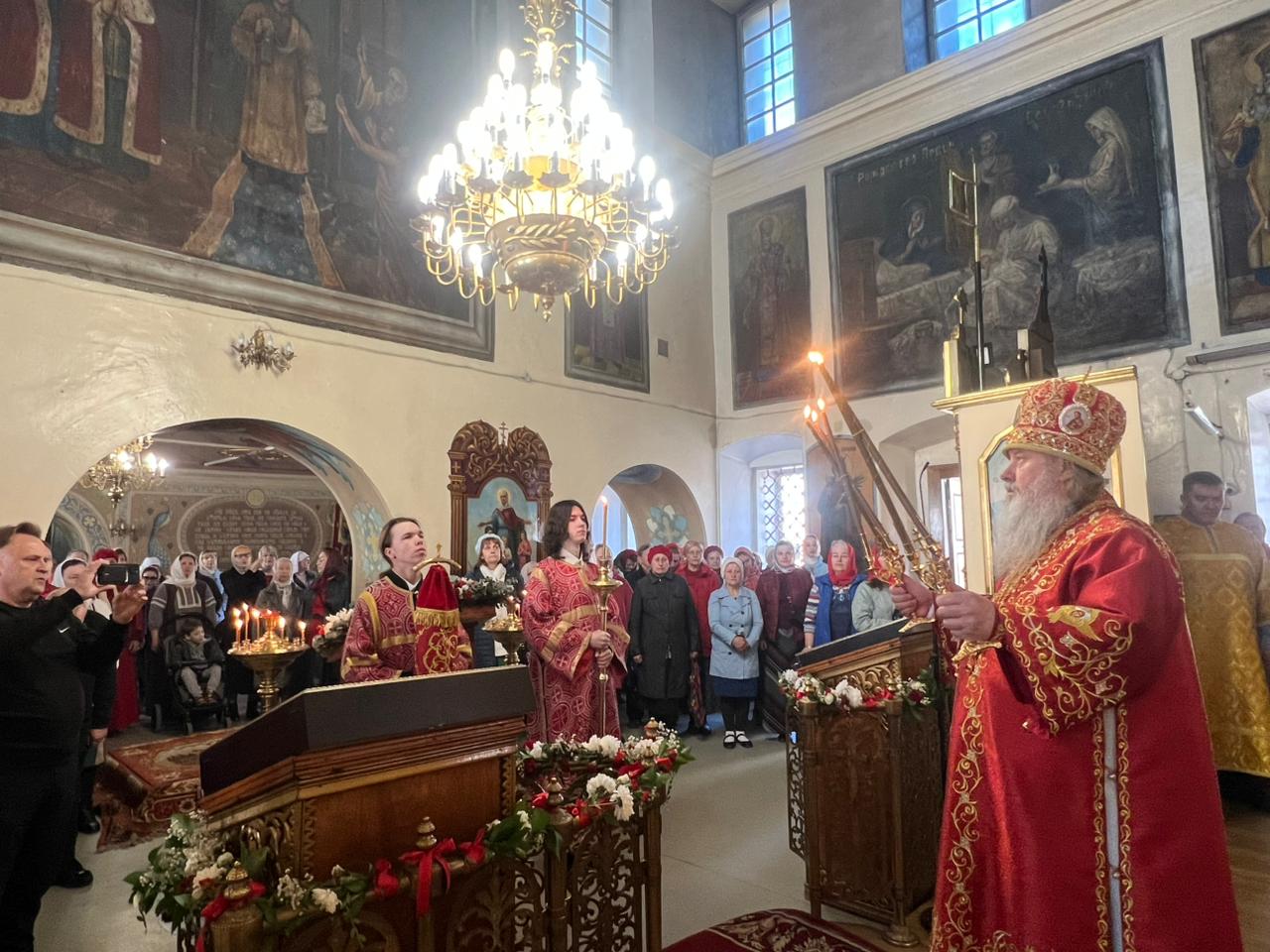 Служение митрополита Филарета в четверг Светлой седмицы: фото 10