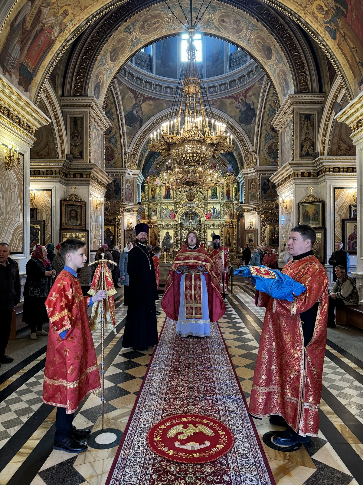 Служение митрополита Филарета в Неделю 4-ю по Пасхе, о расслабленном: фото 1