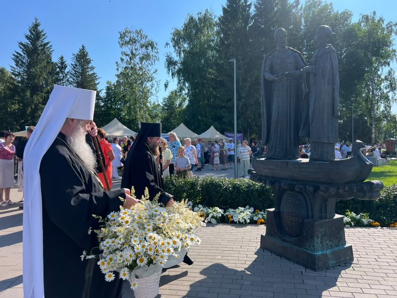 Республиканский фестиваль к Дню семьи, любви и верности под покровительством святых Петра и Февронии прошел в Бирске: фото 7