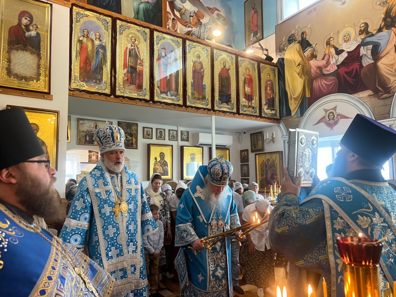 Архиерейское служение в праздник обретения мощей прп. Максима Грека: фото 1