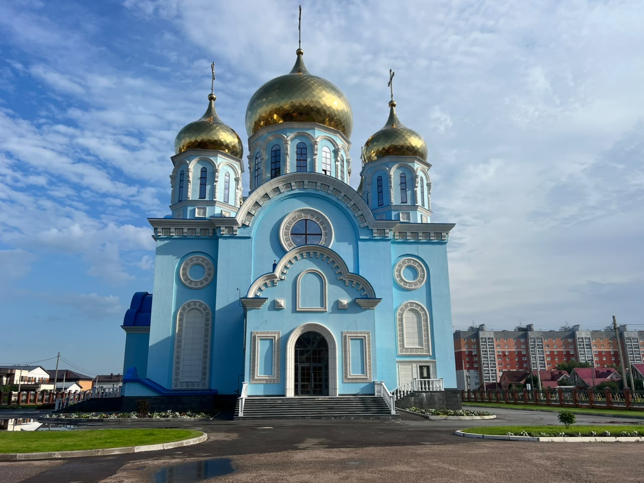 Митрополит Филарет возглавил престольный праздник Иоанно-Предтеченского храма г. Стерлитамака: фото 1
